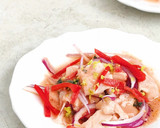 Foto del paso 3 de la receta: Ceviche de lubina, tomate y albahaca