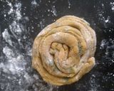 दुधी - पालक लाच्छा पराठा (dudhi palak lacha paratha recipe in marathi) रेसिपी स्टेप 6 फोटो 