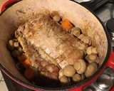 Une image de l'étape 10 de Rôti de porc en cocotte aux carottes,oignons et champignons (cuisson au four).