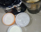 A picture of step 1 of Mango and banana smoothie.