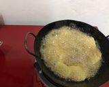 A picture of step 4 of Homemade Deep Fried Potato Crisps.