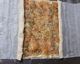Foto del paso 2 de la receta: Palmeritas de salmón y nueces