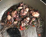 Foto langkah ke 3 dari resep Cumi Hitam 🐙.