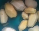A picture of step 1 of Irish potatoes and sauce.