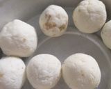 A picture of step 2 of Paneer Mastani.
