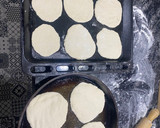 Foto del paso 5 de la receta: Pizzetas caseras!😋🍕