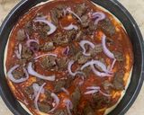 A picture of step 6 of Hot and spicy Beef cheesy pizza.