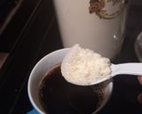 A picture of step 3 of Milk powder tea.