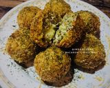 Foto langkah ke 11 dari resep Macaroni Cheese Ball.
