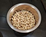 A picture of step 1 of Black Eyed Peas Curry.