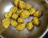 પાપડી માં મુઠીયા (Papadi Muthiya Recipe In Gujarati) રેસીપી સ્ટેપ2ફોટો