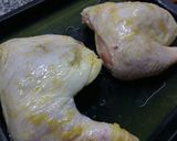 Foto del paso 2 de la receta: Pollo a la Naranja con Miel y Zapallitos Revueltos Tricolor