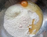 A picture of step 1 of Easy pizza Buns.