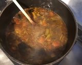 Une image de l'étape 3 de Soupe de légumes mijotés aux épices marocaines et coriandre hachée.