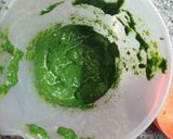 Foto del paso 2 de la receta: Fideos de huevo con espinaca!!