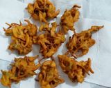 A picture of step 9 of Onion Pakoda (South Indian Crunchy and Light Pakodas).