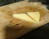 A picture of step 2 of Manchego Cheese with Capellanet.
