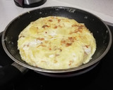 Foto del paso 9 de la receta: Tortilla de patatas, cebolla caramelizada y queso de cabra