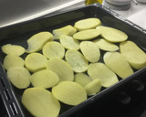 Foto del paso 2 de la receta: Chuletas de cordero con piñones