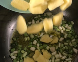 Foto del paso 3 de la receta: Potaje vegetariano de garbanzos y acelgas silvestres