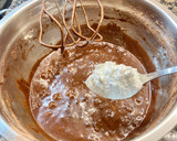 Foto del paso 6 de la receta: Pastel de chocolate con jarabe de cacao