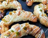 Foto del paso 7 de la receta Mini croissant de hojaldre con crema de pistacho y chocolate blanco