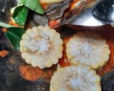 Foto langkah ke 3 dari resep Kerang Bambu Saus Padang.