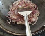 A picture of step 2 of Bittergourd tomato dry curry.