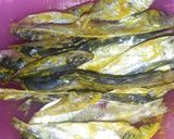 Foto langkah ke 1 dari resep #18 Oseng Ikan Asin.