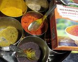 A picture of step 4 of Bhindi capsicum sabji.