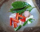 Foto langkah ke 2 dari resep Tumis Brokoli Wortel.