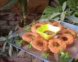 A picture of step 4 of Donut pakoray.