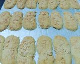 Foto langkah ke 3 dari resep Lidah Kucing ~ Cat Tongue.