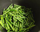 Foto langkah ke 1 dari resep Tumis Kacang Panjang Kecap.