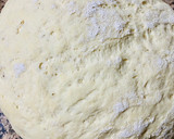Foto del paso 2 de la receta: 🥟CALZONE🥟 DE PUERROS 🧀QUESO🧀 Y 🍖 JAMÓN🍖 (masa casera) 😋