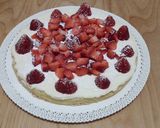 Pas rețetă Tort simplu cu mascarpone, ciocolată albă și căpșuni 11 fotografie