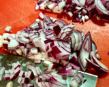 Foto del paso 1 de la receta: Fideos con caballa 🌶 🐟 🍅 🍃🎊🎉🎭