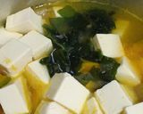 Foto langkah ke 2 dari resep Kabocha Miso Soup.