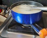 A picture of step 3 of Thick curd homemade.