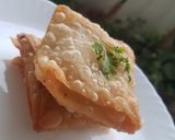 A picture of step 3 of Chicken box patties.