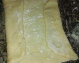 Foto del paso 8 de la receta: Medialunas con dulce de leche🥐