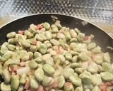 Foto del paso 2 de la receta: Habas al vino con Butifarra