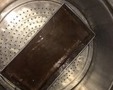 Foto langkah ke 8 dari resep Steamed chocolate chesee cake.