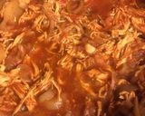 Foto del paso 3 de la receta: Tostadas de tinga de pollo