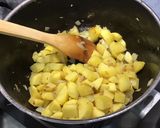 Une image de l'étape 9 de Soupe de pommes de terre et courgettes à la tomate.