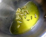 A picture of step 1 of Garlic Spaghetti.