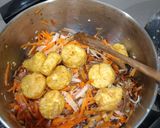 Foto langkah ke 3 dari resep Egg Drop Soup / Sup Telur Sapo Tahu.
