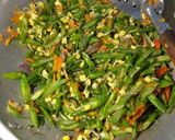 Foto langkah ke 7 dari resep Oseng kacang panjang + wortel dan touge.