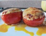 Foto del paso 7 de la receta: Tomates rellenos de carne y verduras con costron de queso