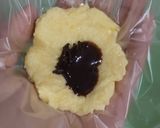 Foto langkah ke 4 dari resep Rondo royal Krispy coklat lumer.